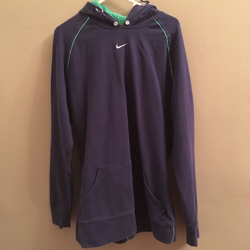 Nike woman’s sweatshirt